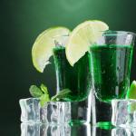 Что пьют женщины в барах: рейтинг алкогольных напитков